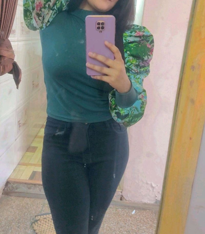Puff Sleeves Top Like New
