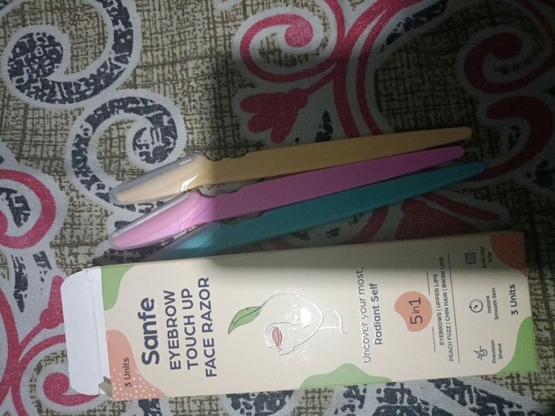 Snafe Facial Razor