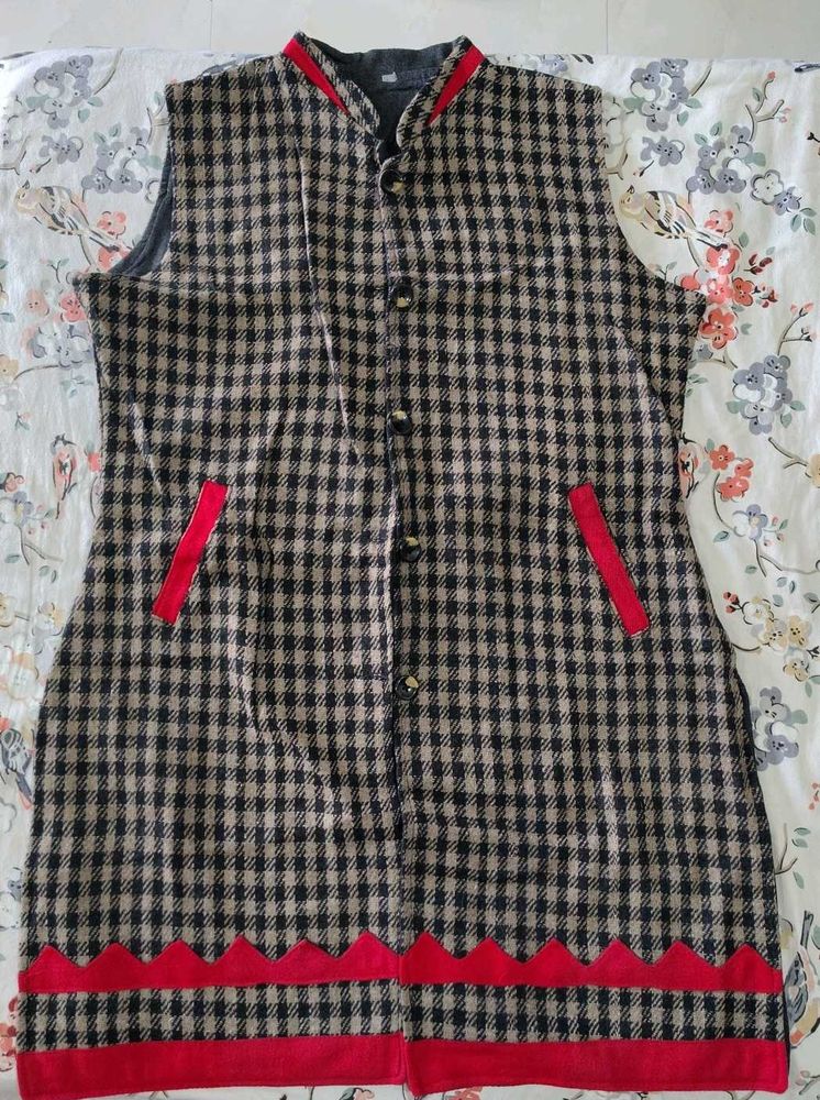 Checkered Sleeveless Coat