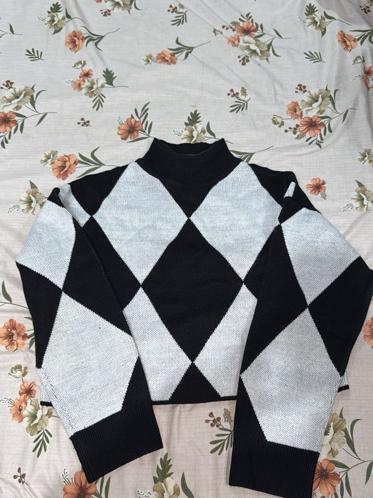 Argyle Pattern Turtleneck Sweater