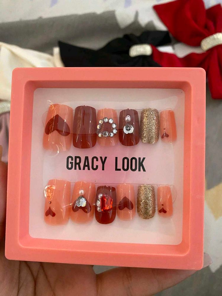 Artificial Nails For Sale!