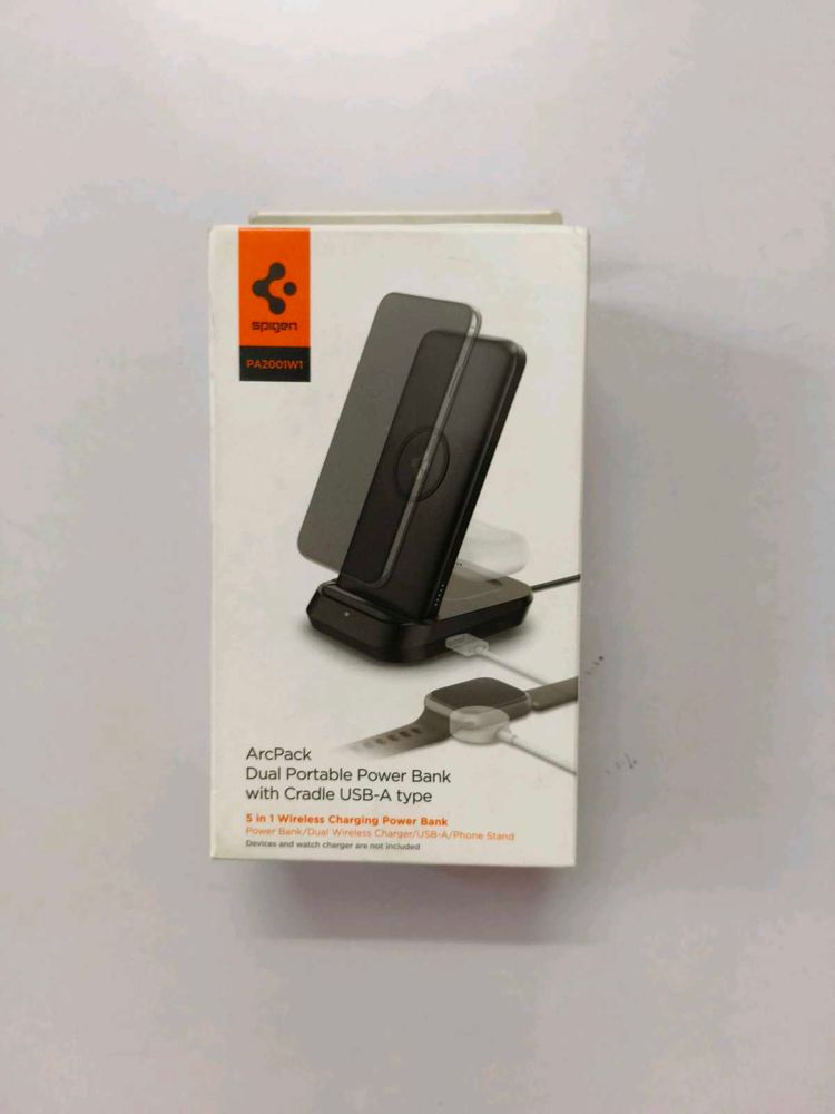 Spigen 5in1 10000mAh Wireless Power Bank
