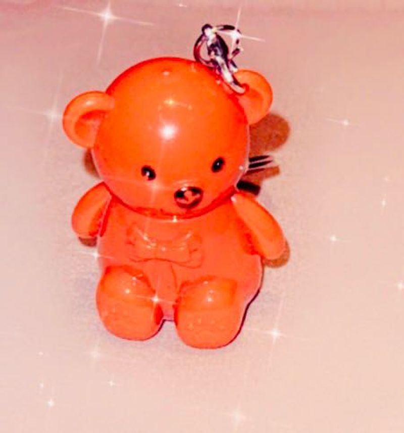 Bear-shaped aesthetic lipstick💕with a key ring😍