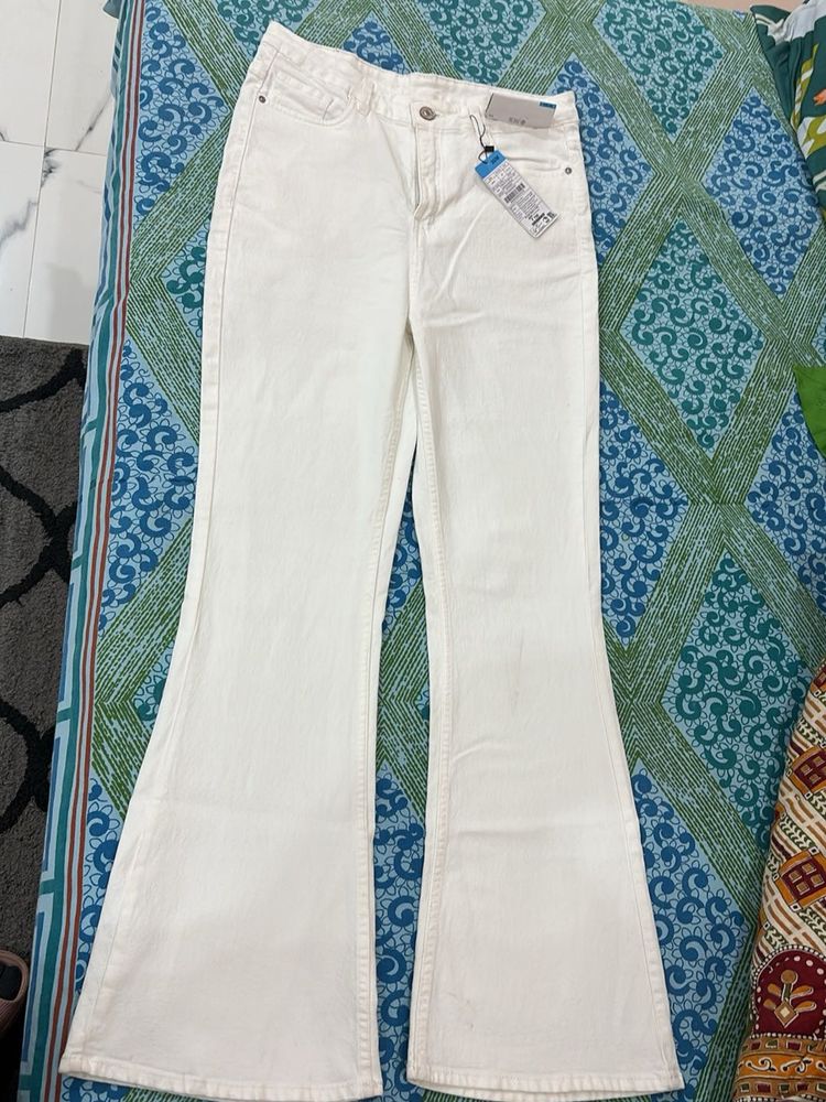 White Flare Jeans Zudio