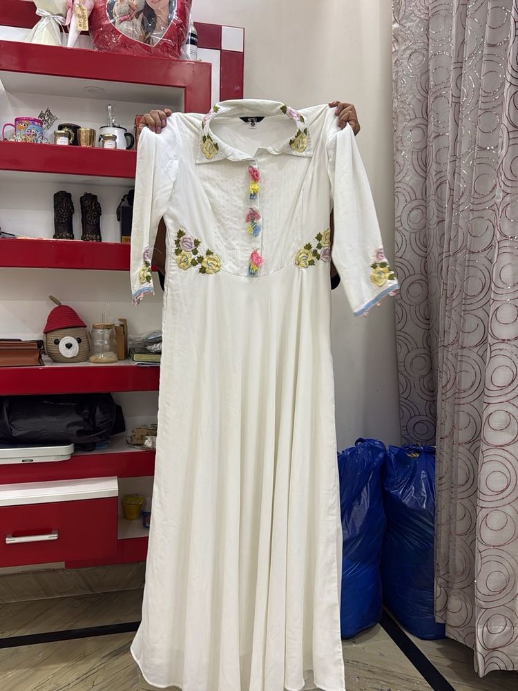Elegant White Ethnic Gown