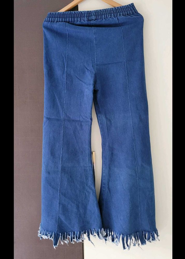 Frayed Hem Flare Jeans