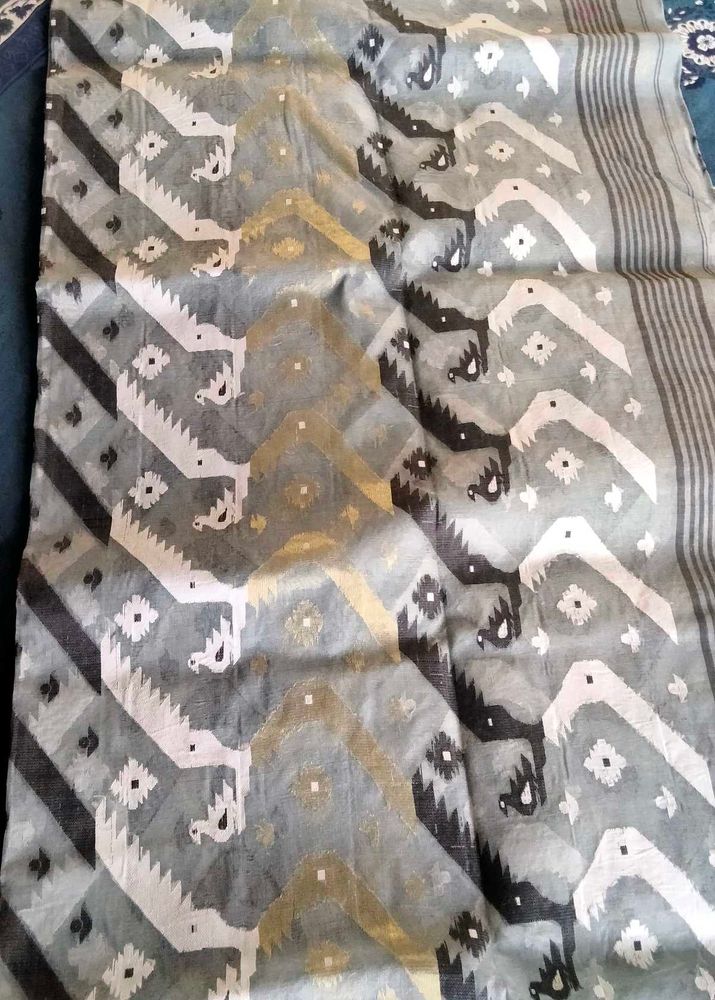 Tant Jamdani Golden Zari Anchal &amp; Body