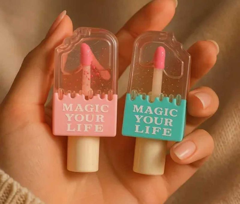 1 Pice Lip Gloss 🫶🏻 ( Randomly will receive)