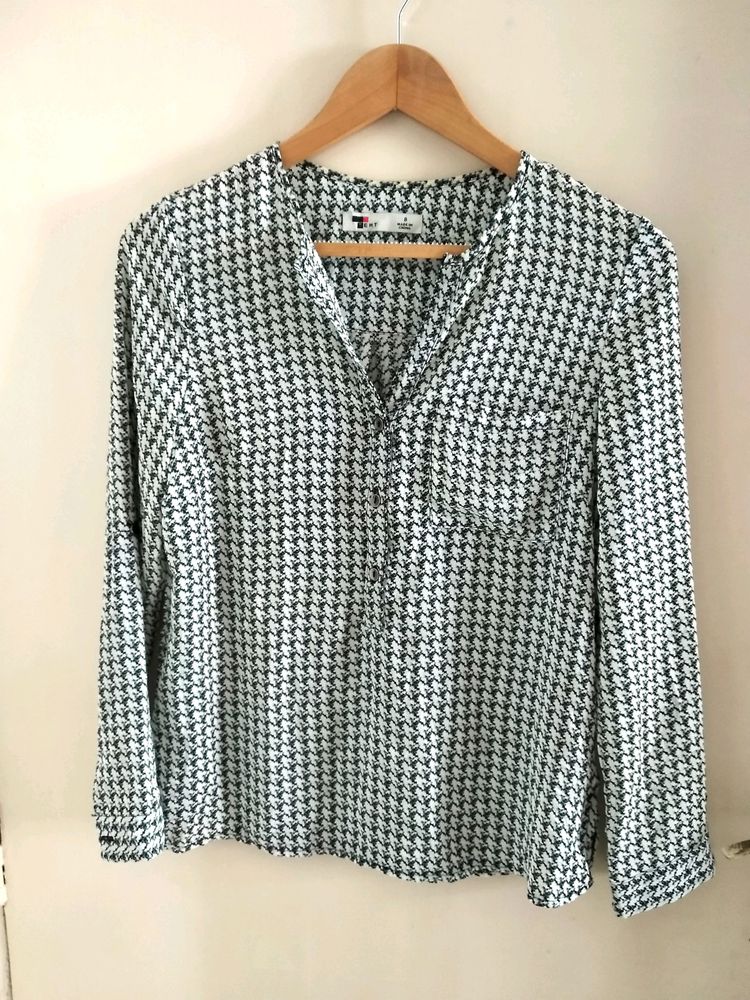 Beautiful Chinese Top