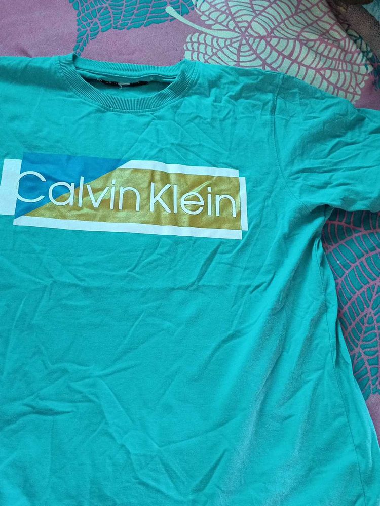 Calvin Klein Tee