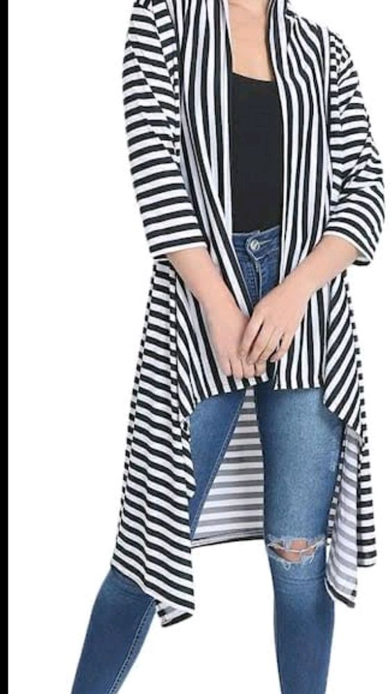 White and black shrug🤩