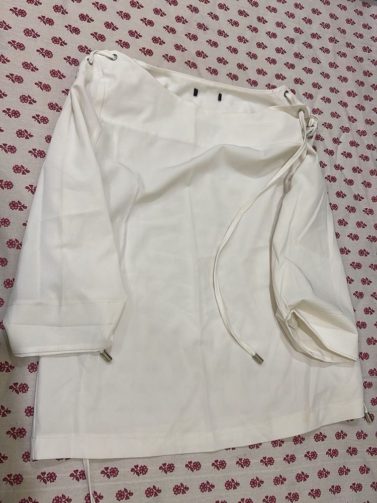 white plain top