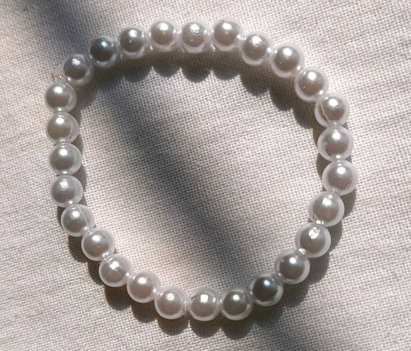 Brand New Pearl Bracelet