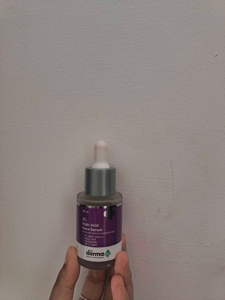 Derma Co Face Serum