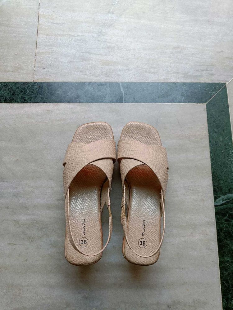 Zudio Nude Coloured Platform Heels