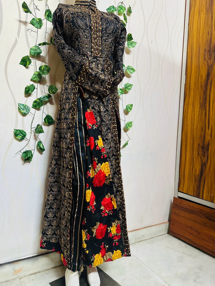 Black Color Paty Wear Gawen