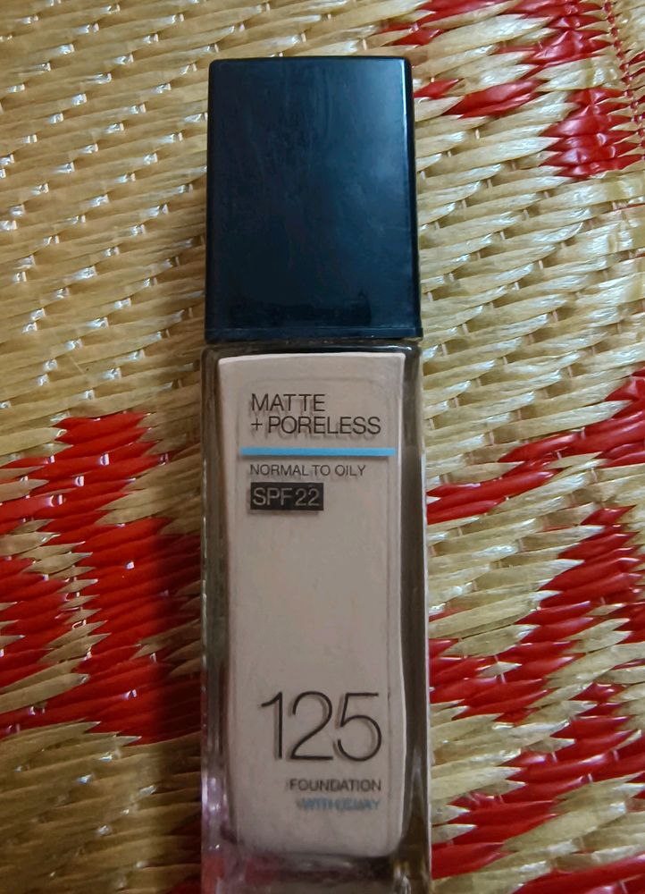 Maybelline Fit Me Foundation - 125 Nude Shade