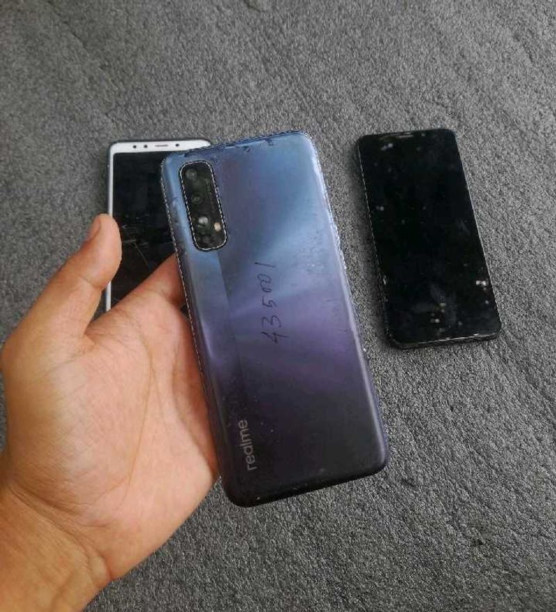 Realme Smartphone Need Only Display