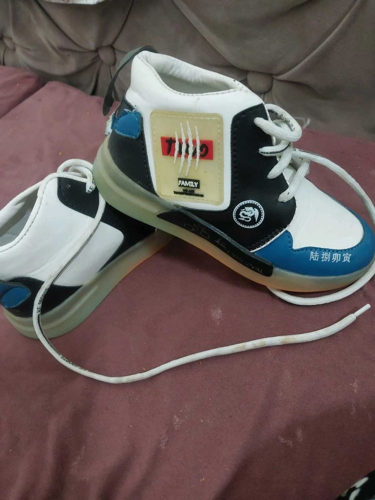 Cute Kids&#39; Sneakers