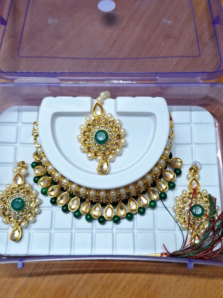 Jewelry Set - Necklace, Earrings, Tikka