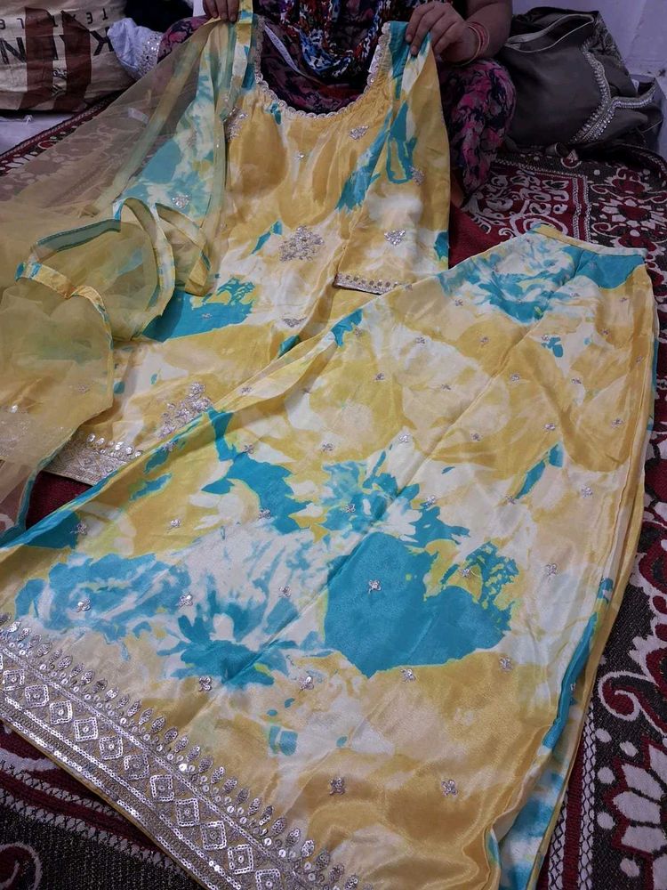 Elegant Ethnic Suit Set