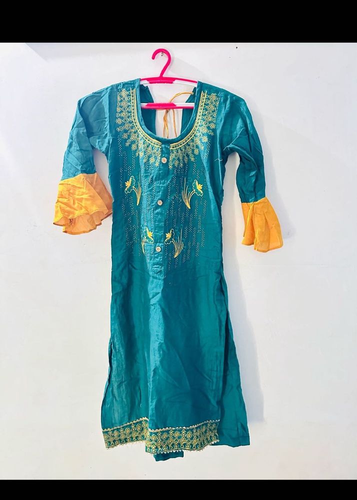 Teal Embroidered Suit🫑