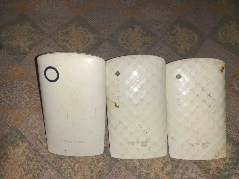TP-Link WIFI 3 EXTENDERS