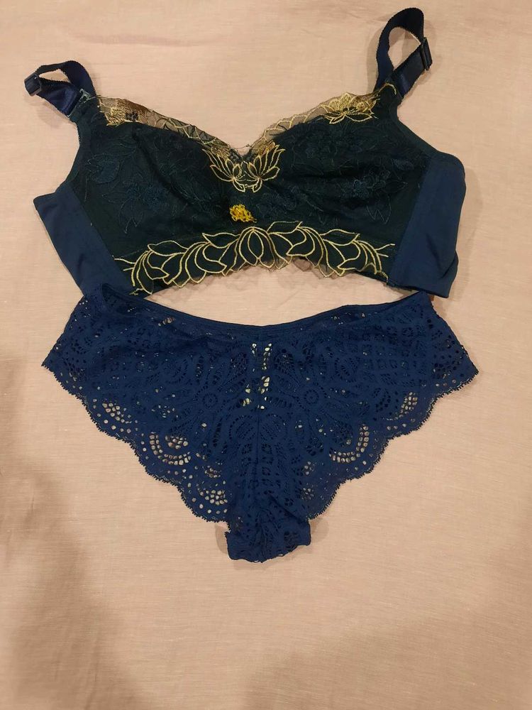 Nat Bra Panty Set