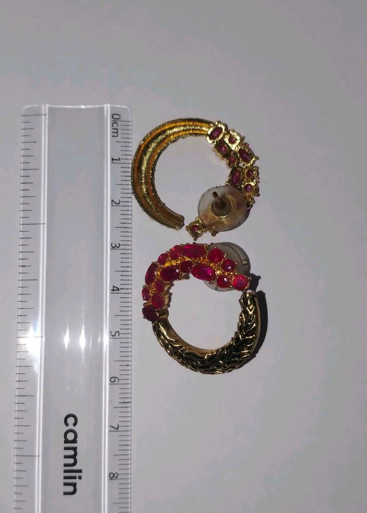 Gold &amp; Ruby Round Stud