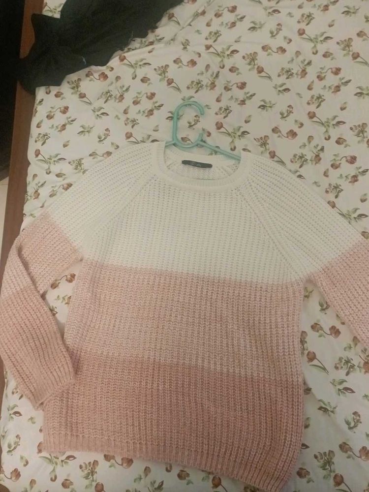 Cute Two-Tone Knit Sweater