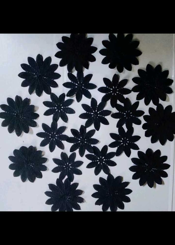 Laces Flower Patches (20 Pc)