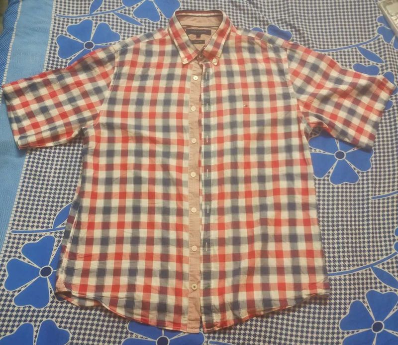 Tommy Hilfiger Half Sleeve Shirt 👕 Chest 42 Inch