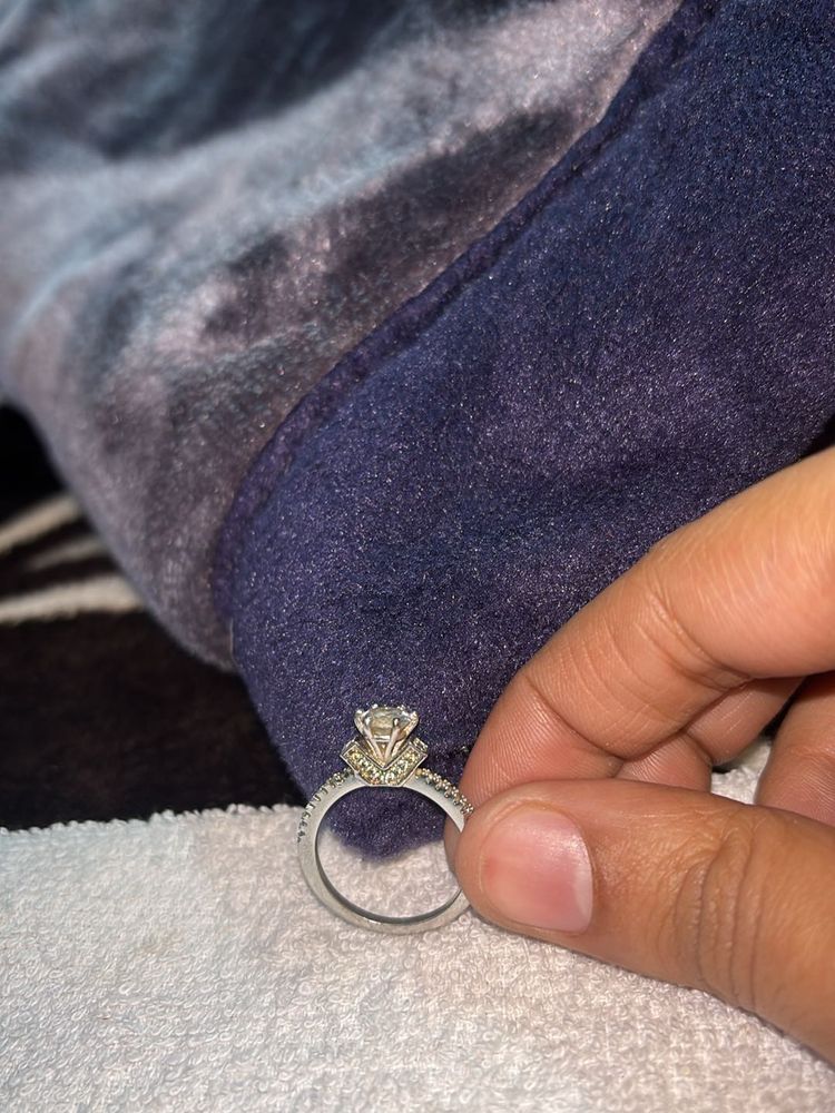 ARTIFICIAL SOLITAIRE RING