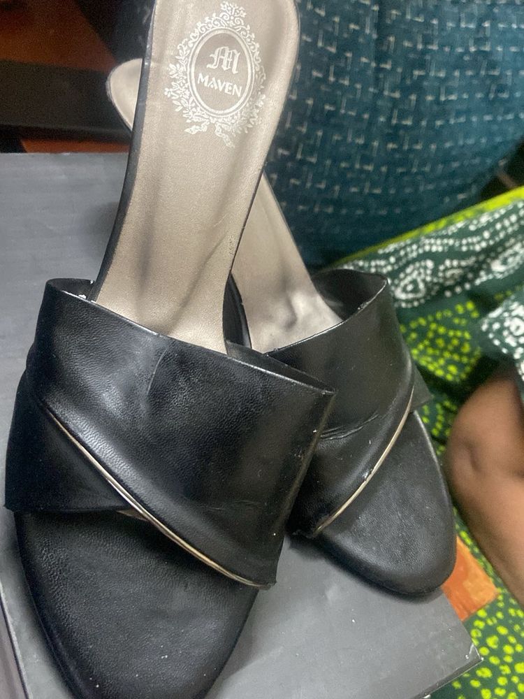 Maven Black Heels