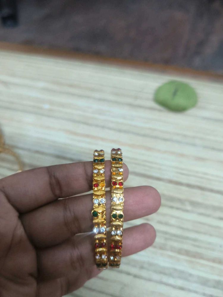 Elegant Gold-Plated Bangles 3 pairs of 2.8 size