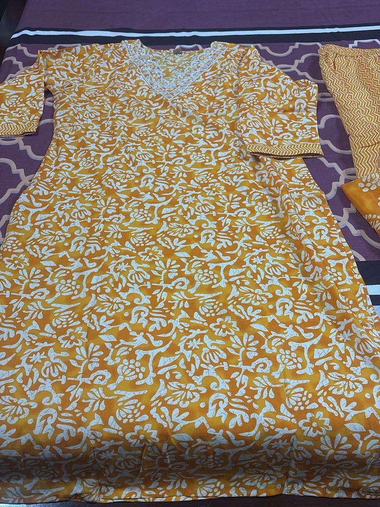 Pent Suit Like New