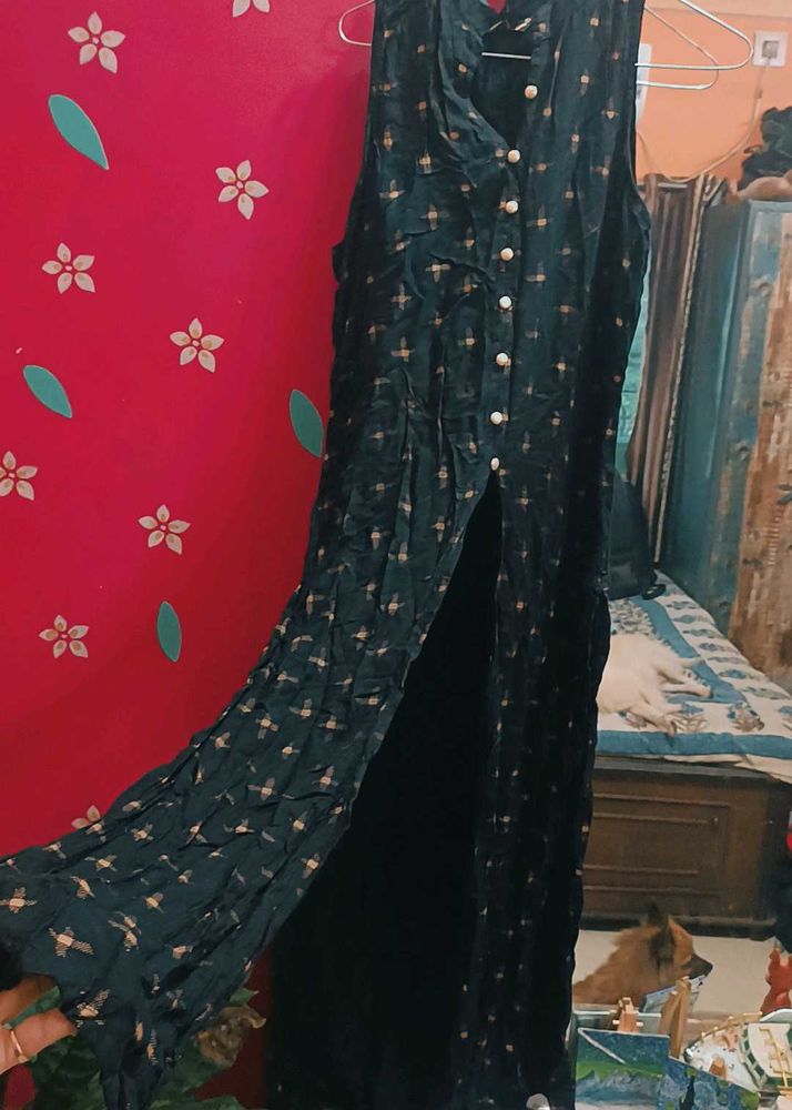 Middle Cut Black Kurti