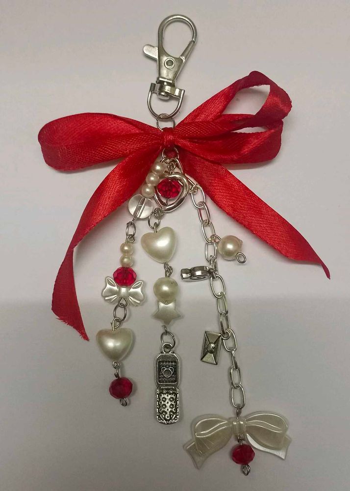 RED BOW PINTERESTY KEYCHAIN 🎀♡*ੈ✮