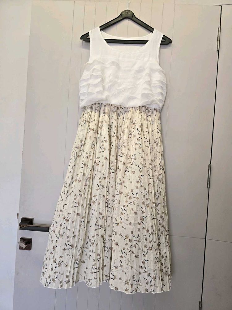 Floral Pleated Midi Dress