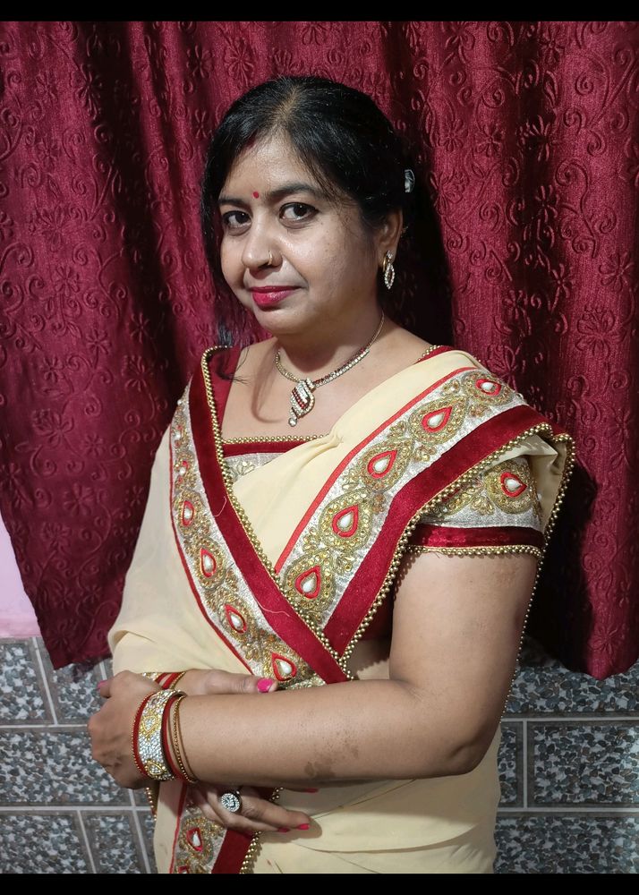Designer Saree....in Cream Colour With Marron Boar