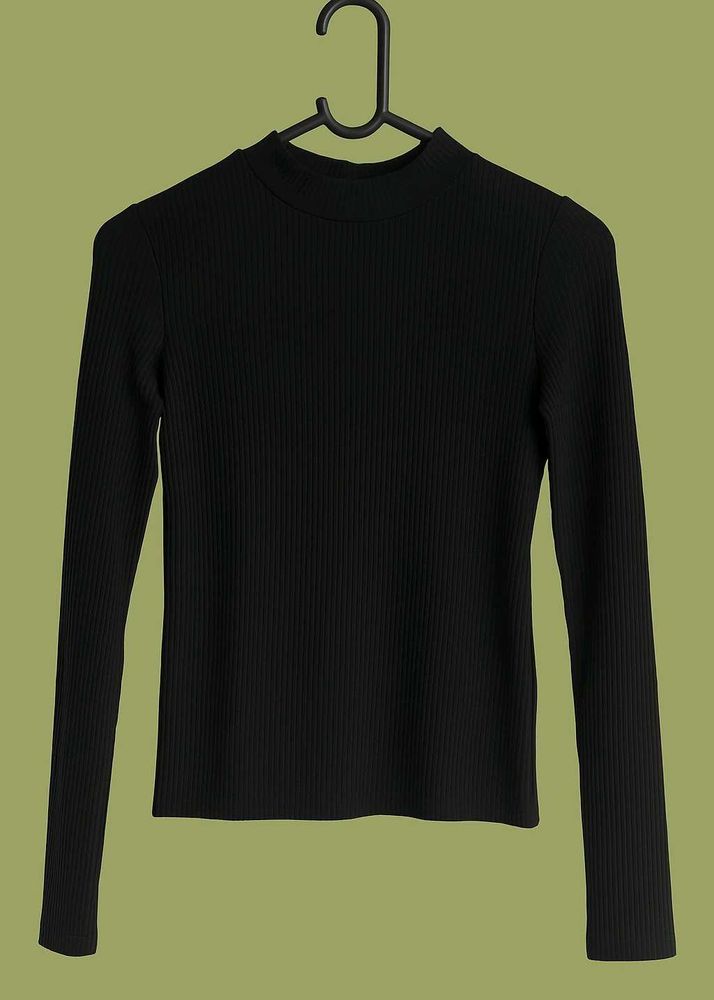 Winter Black Top 🖤