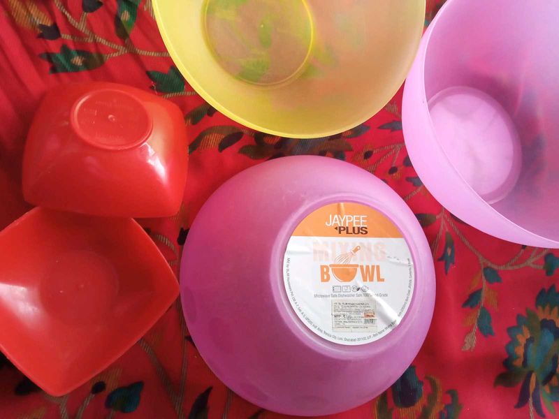 Plastic Bowl And Pasty Box