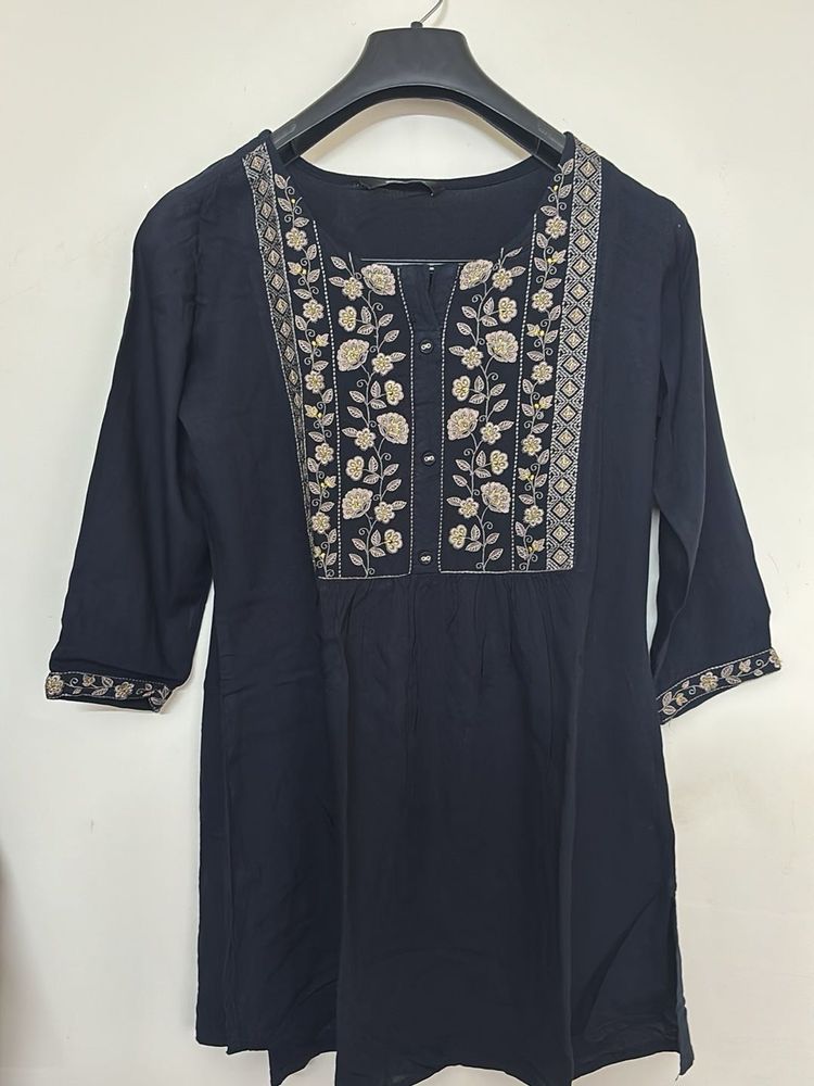 Elegant Embroidered Kurta