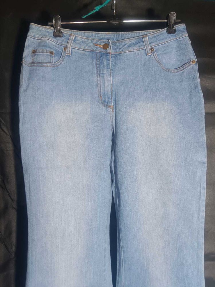 Light Wash Jeans