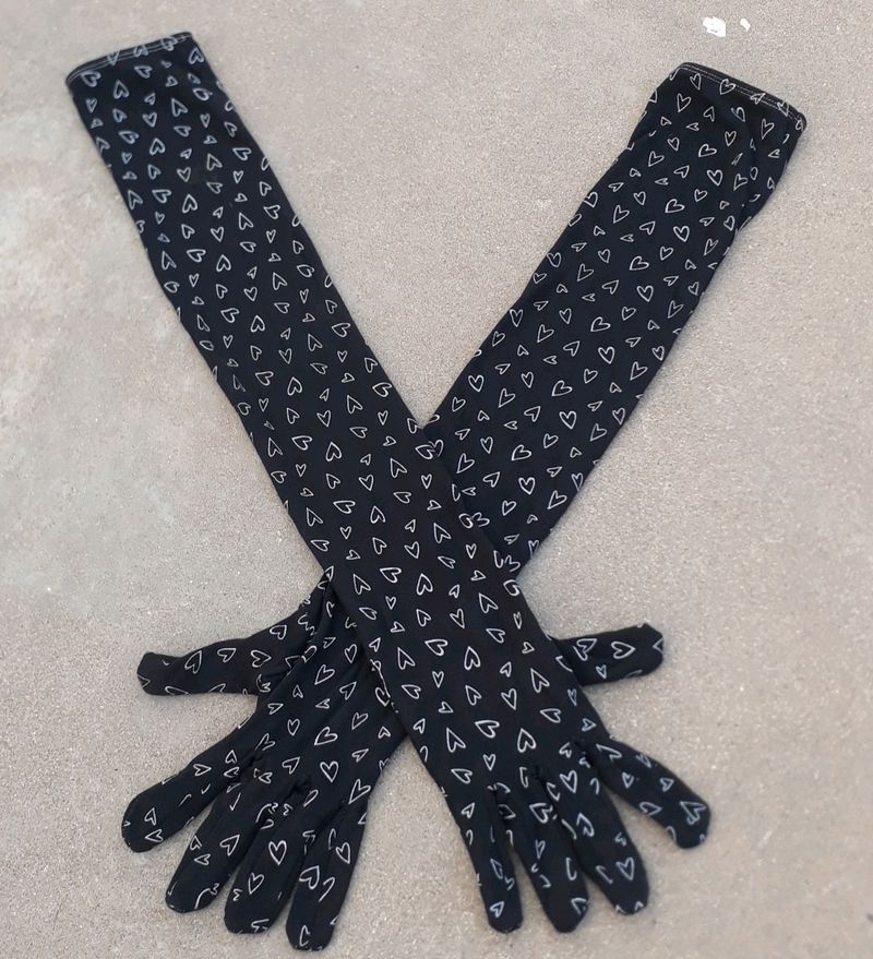 Black Heart Handgloves