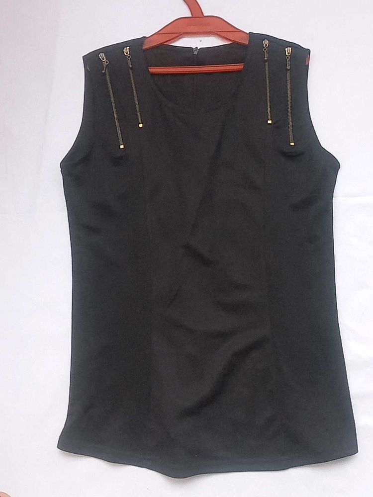 Stylish Black Sleeveless Top