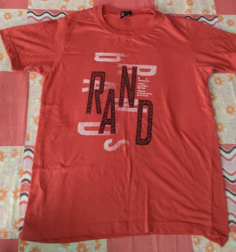 Red Graphic Print T-Shirt
