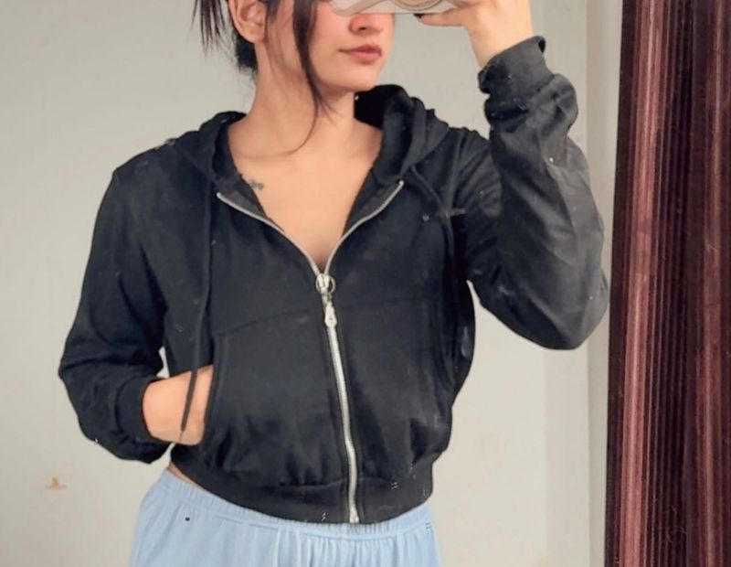 Black Hoodie Jacket (crop)