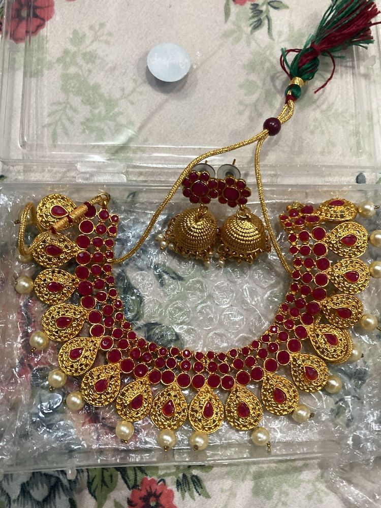 Neck Set With Earing