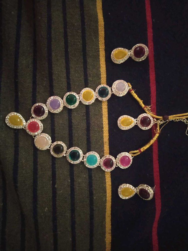 Necklace With Earrings And Mangtika